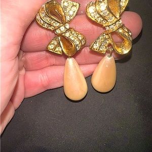 Vintage Bow Tie Pearl Earrings